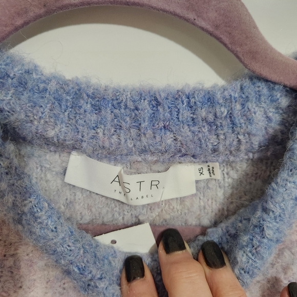 ASTR Wool Blend Cropped Sweater, Size XS, NWOT - Picture 2 of 7